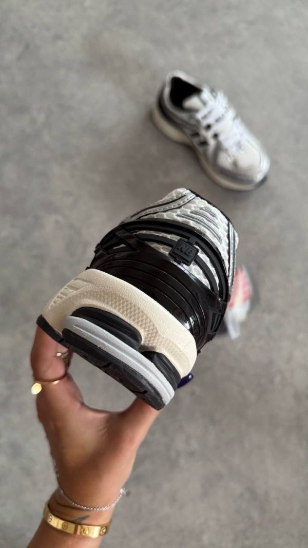 New Balance 1906r Black Silver