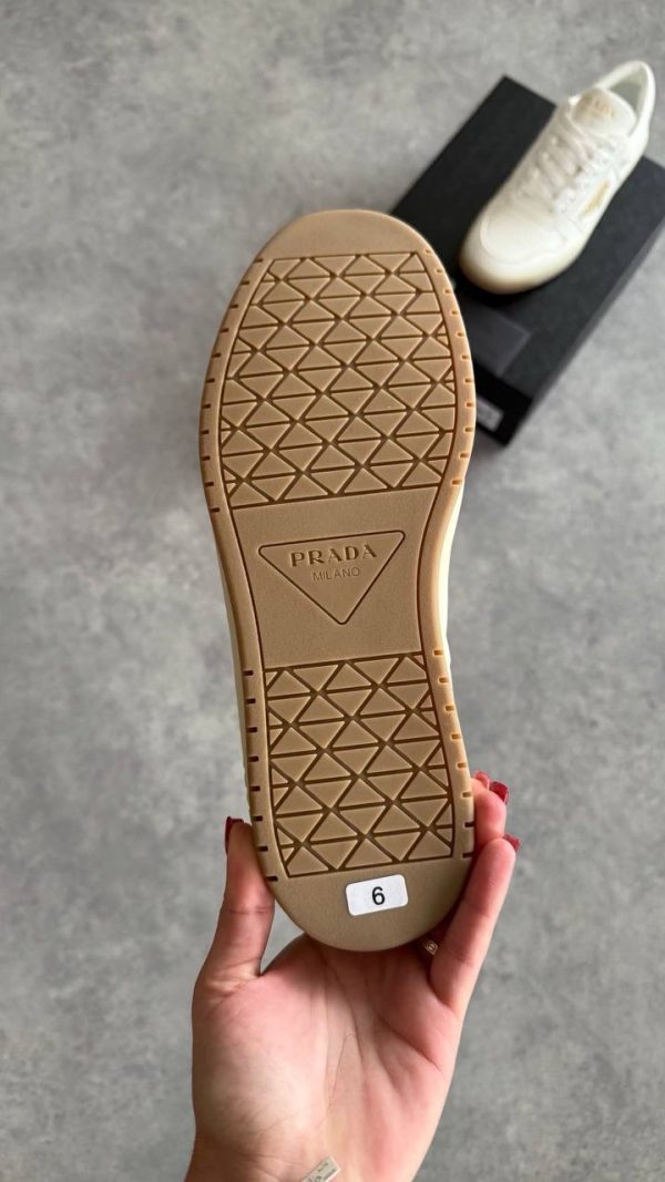 Prada new Cream