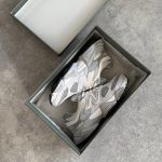New Balance 9060 “Cocnctere Grey”