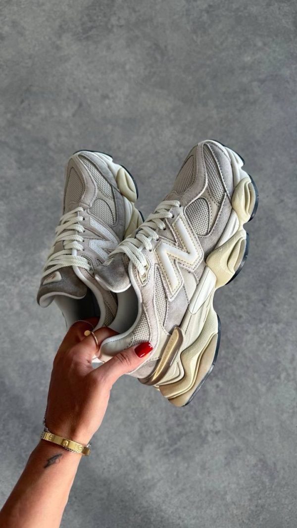 New Balance  9060 OatMeal