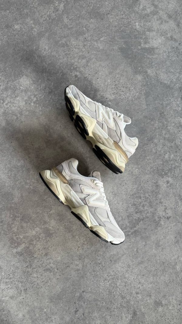 New Balance  9060 OatMeal