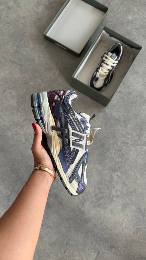 New Balance 1906A Inkwell Sea Salt