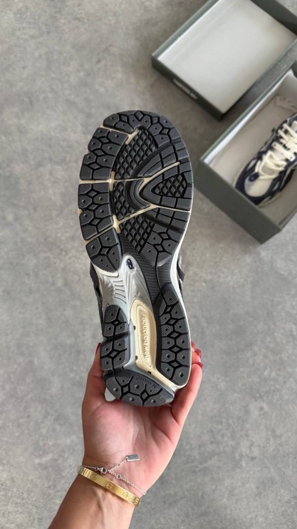New Balance 1906A Inkwell Sea Salt