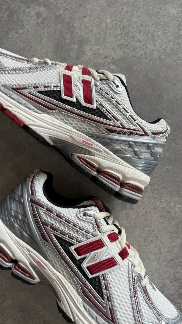 New Balance 1906R “Silver Red”