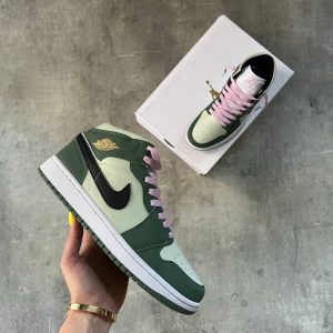 “Air Jordan 1 Mid Dutch Green”