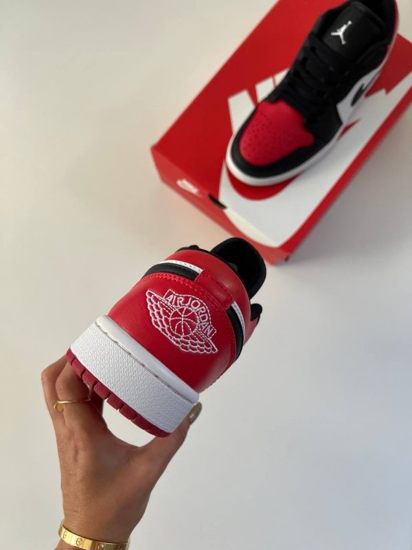 Nike Air Jordan 1 Low Bred Toe