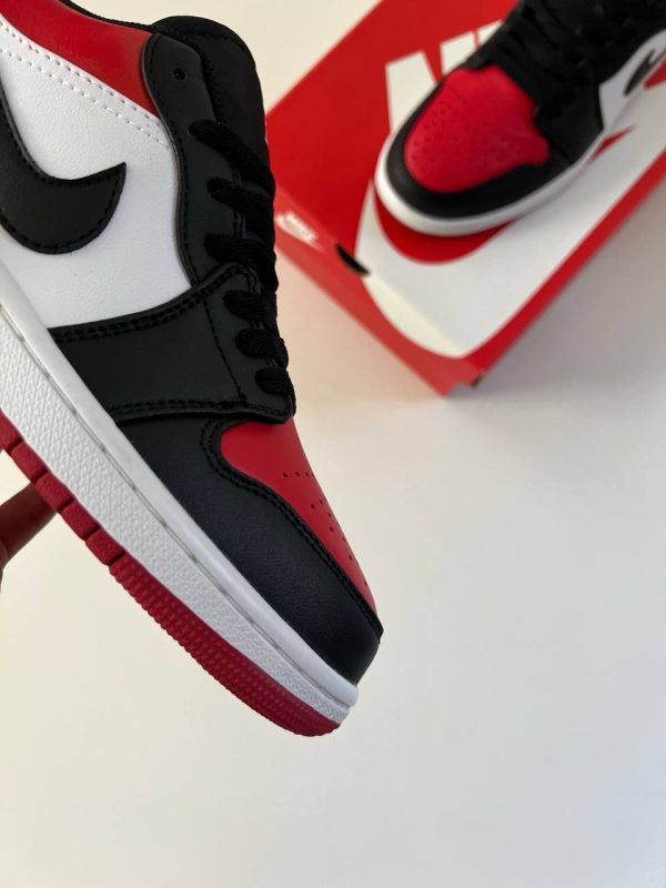 Nike Air Jordan 1 Low Bred Toe