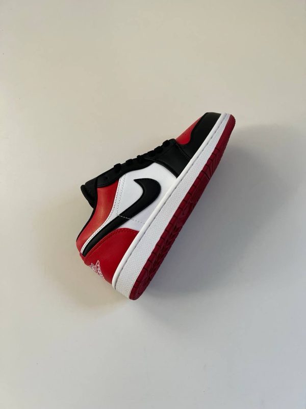 Nike Air Jordan 1 Low Bred Toe