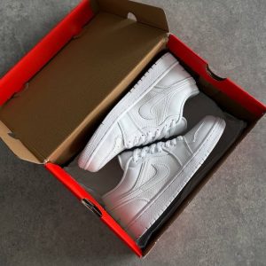 Air Jordan 1 Low "Triple White"