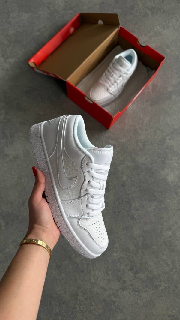Air Jordan 1 Low "Triple White"