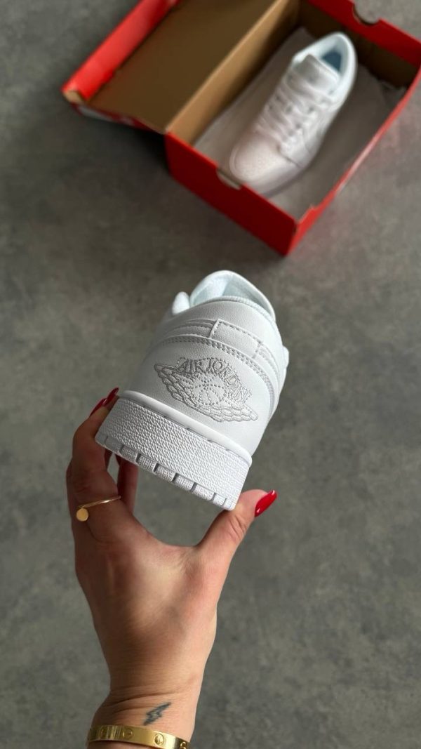 Air Jordan 1 Low "Triple White"