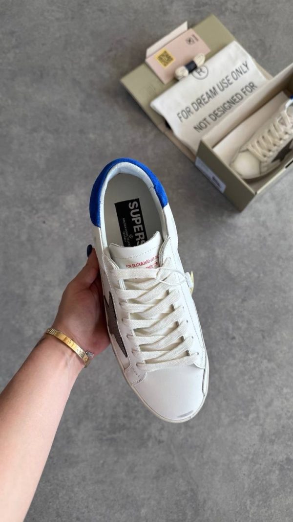 GOLDEN GOOSE