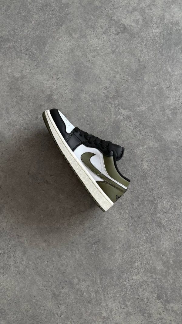 Air Jordan 1 Low  'black toe medium olive'