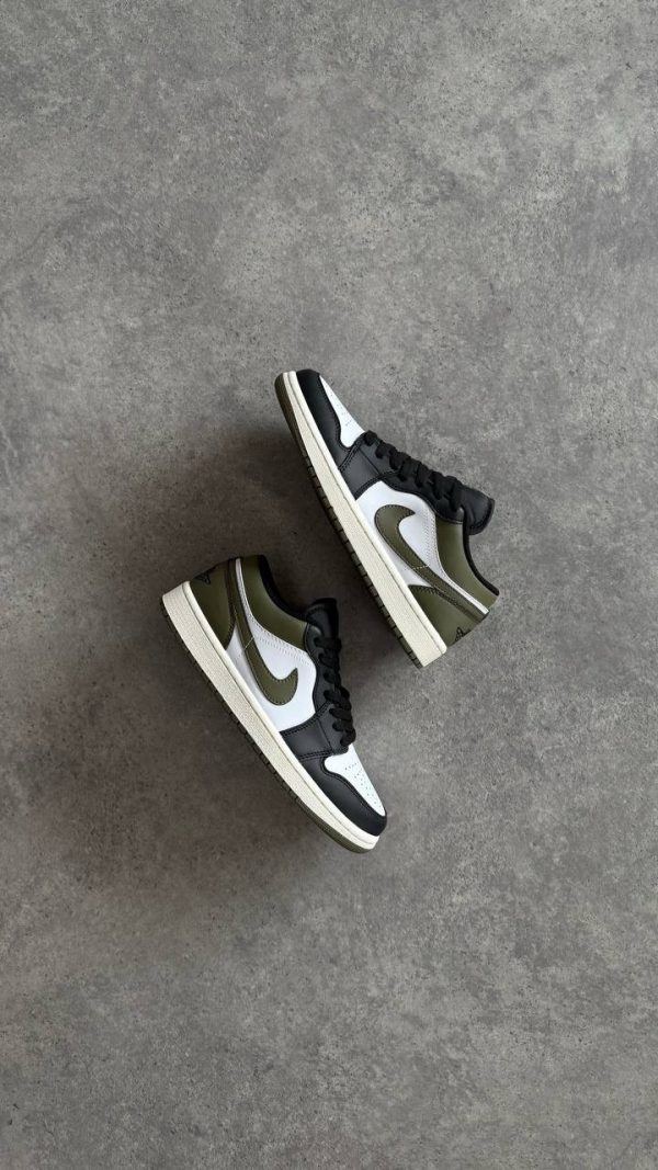 Air Jordan 1 Low  'black toe medium olive'