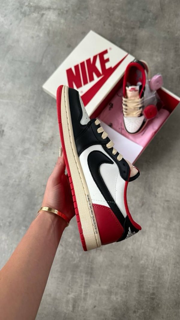 Air Jordan 1 Low OG x “Travis Scott” Black Red